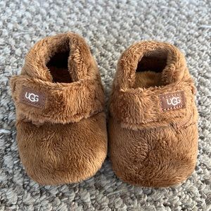 Baby Ugg Slippers, Size 2/3